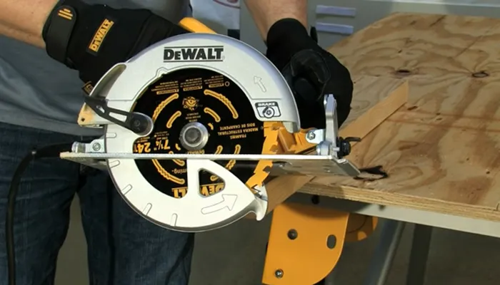 does a circular saw need a brake? 2