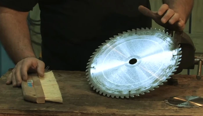 How to Remove Rust from Circular Saw Blades