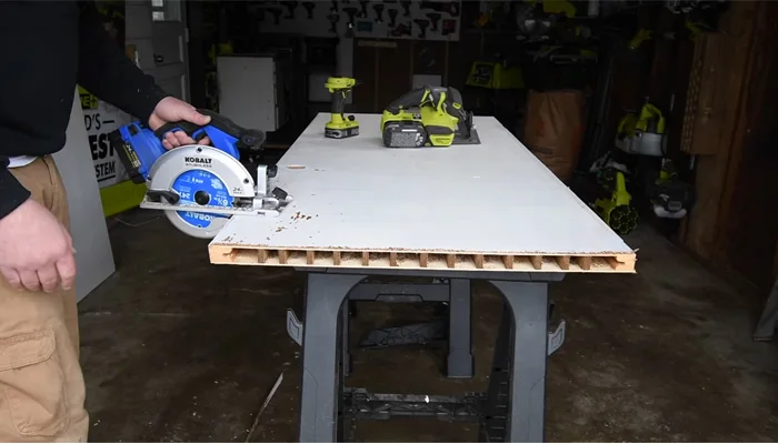 Circular Saw for left-handed Person