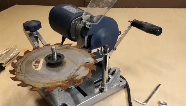 How Do You Choose the Best Sharpener for Circular Saw Blades