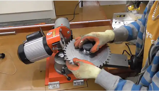 Best Circular Saw Blade Sharpener for Woodworking: Our 4 Recommendations