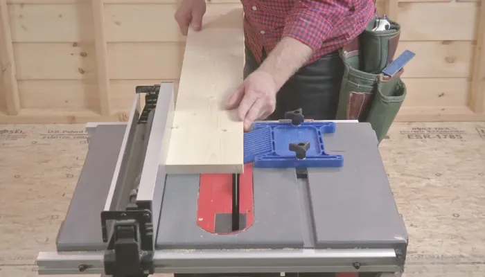 How Does a Featherboard Work On a Table Saw