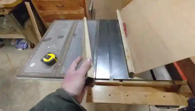 Can you cut angles with a table saw