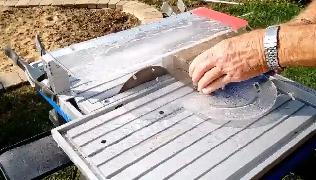 How to cut bricks with a table saw