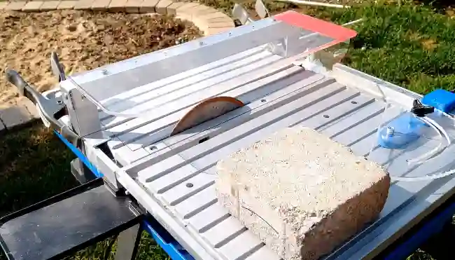 What to Think About Before Cutting Bricks Using a Table Saw