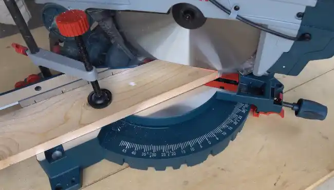 What Are the Differences Between a Miter Saw and a Table Saw